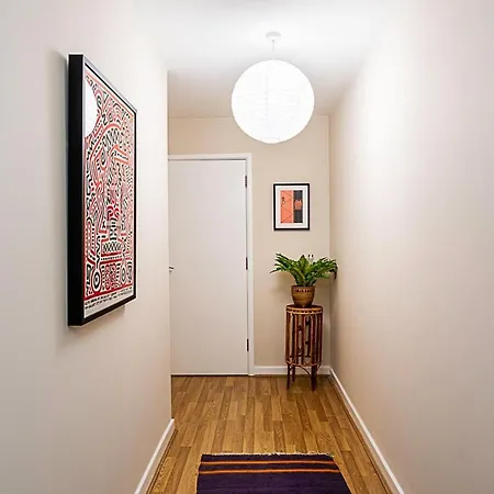 Apartman Vibrant And Modern With Canal Views *