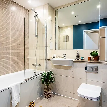 Vibrant And Modern With Canal Views