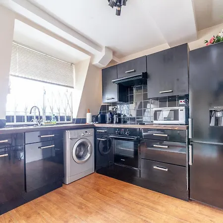 Stylish And Sleek Kensington