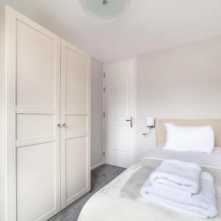 Apartment Excellent 3-bed Flat In Elephant & Castle London
