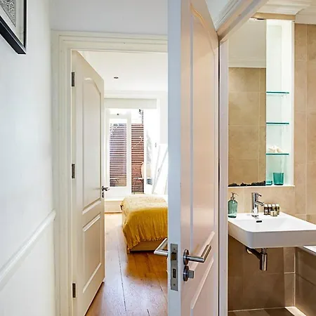 Charming One Bedroom Flat In Islington Holiday home London