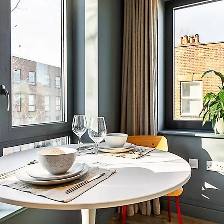 Bermondsey Bliss Views Comfort And Access! * London