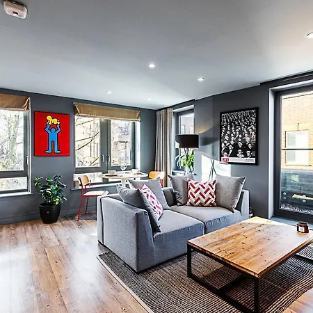 Bermondsey Bliss Views Comfort And Access!