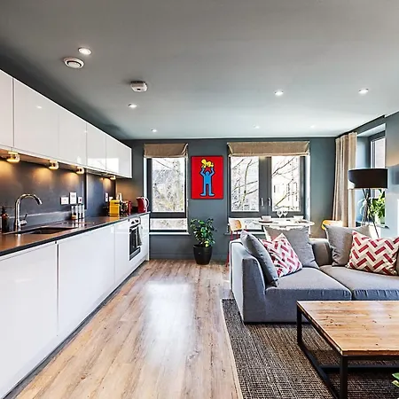Bermondsey Bliss Views Comfort And Access! *