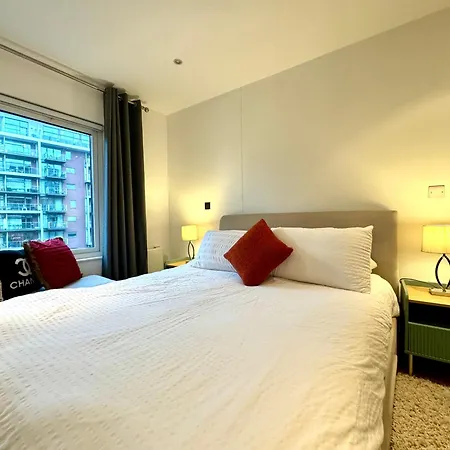 Cute 1 Bedroom Battersea Central By Wild * London