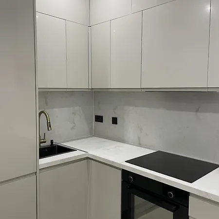 Stylish 2 Bed Luxury 10 Mins To Ldn Apartment