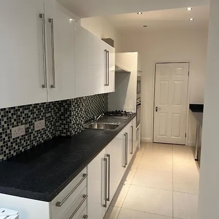 Bangkok Peaceful En-suite 30 Min London * The Hyde