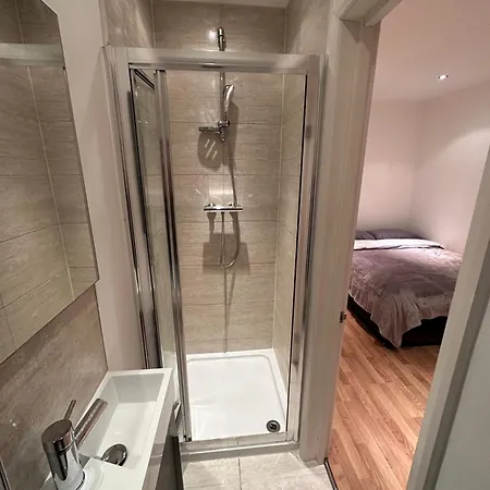 Bangkok Peaceful En-suite 30 Min London * The Hyde