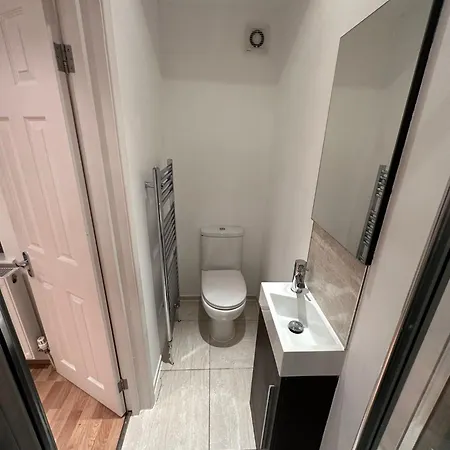 Bangkok Peaceful En-suite 30 Min London Homestay