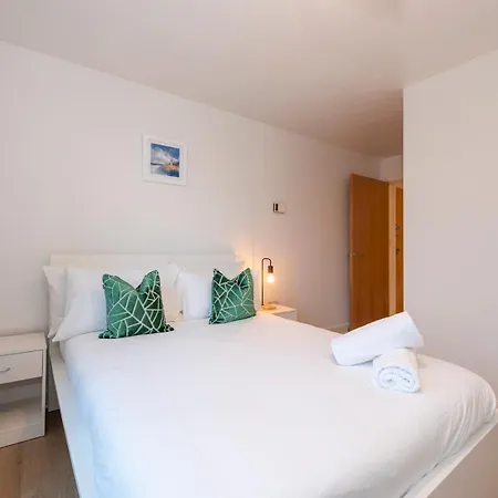 Apartment Pass The Keys Floor Flat Perfect For Families Or Travellers Edgware