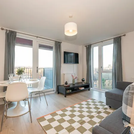 Apartment Pass The Keys Floor Flat Perfect For Families Or Travellers Edgware