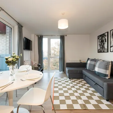 Pass The Keys Floor Flat Perfect For Families Or Travellers * Edgware