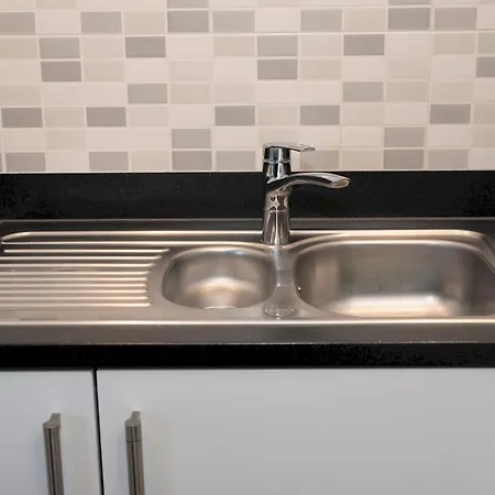 Pass The Keys Floor Flat Perfect For Families Or Travellers Apartment