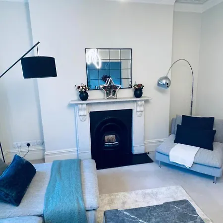 A Contemporary Flat In Chelsea