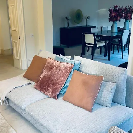 A Contemporary Flat In Chelsea Apartment London