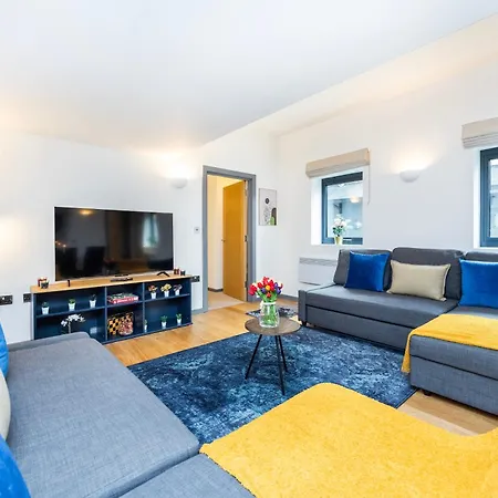 2 Bed 2 Bath Deluxe Flat In Kensington Apartment *