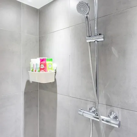 Apartment 2 Bed 2 Bath Deluxe Flat In Kensington London