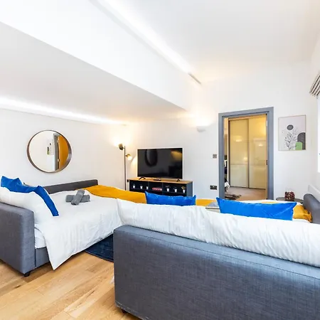 2 Bed 2 Bath Deluxe Flat In Kensington Apartment *