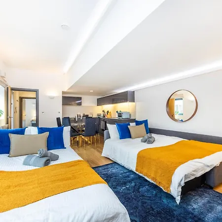 Apartment 2 Bed 2 Bath Deluxe Flat In Kensington *