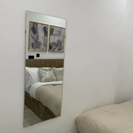 Stylish 2 Bed Luxury 10 Mins To Ldn