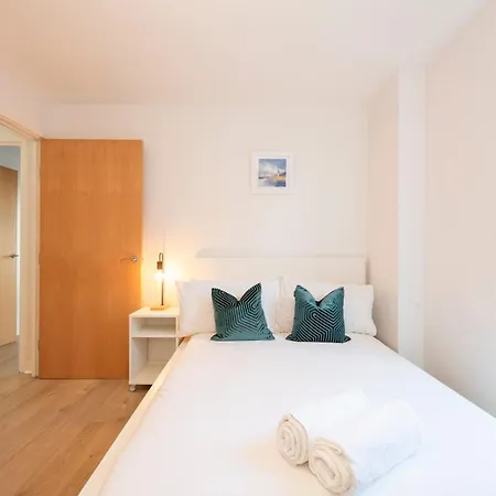 Apartment Pass The Keys Floor Flat Perfect For Families Or Travellers