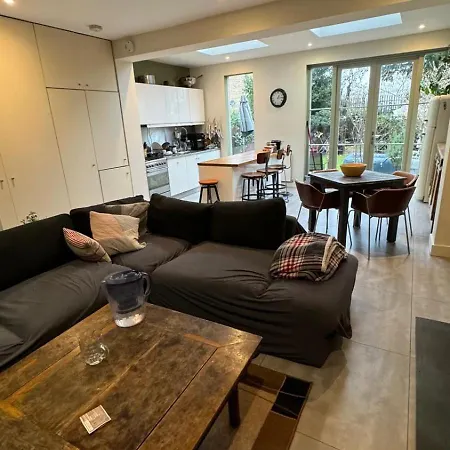Madika Homes 4 Bed House Contractor Corporate Apartment *