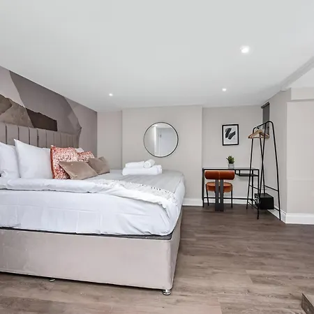 Cozy Perfect Blend Of Style & Convenience Apartment *