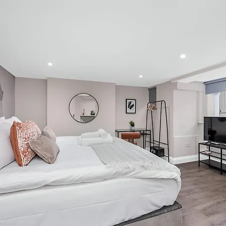 Cozy Perfect Blend Of Style & Convenience * London