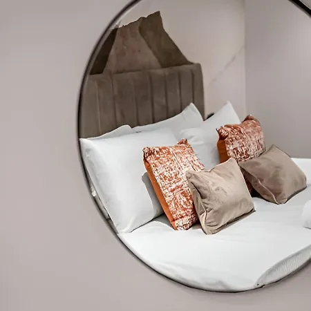 Cozy Perfect Blend Of Style & Convenience Apartment London