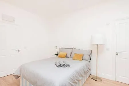Modern Flat- Camden Town King's Cross Zone 1 Apartment