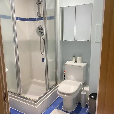Riverside Apartment-2 Bed-freep-balcony Apartment *