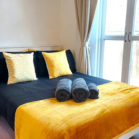Big With View To Park In Camden Kings Cross London
