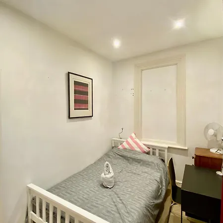 Bright, Modern Flat In Brixton Apartment London