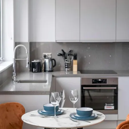 Wembley - Cosy One-bedroom * London