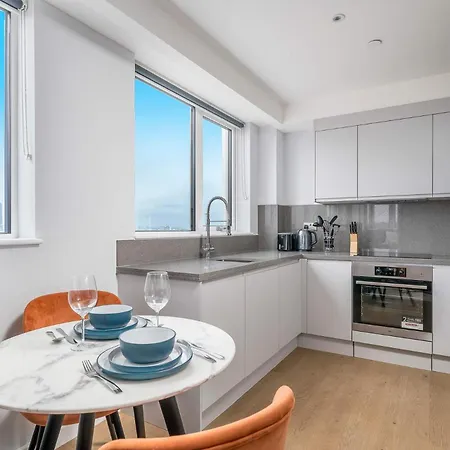 Wembley - Cosy One-bedroom Apartment *