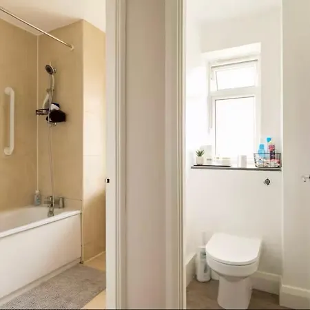 Charming Double Near Richmond Park Kingston Gate * Kingston upon Thames (Greater London)