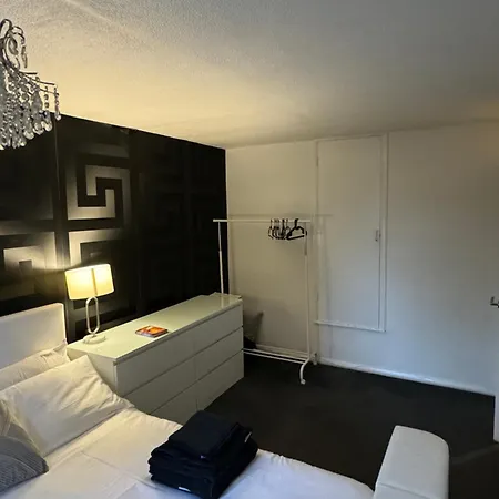3 Bedroom House Stratford London, Sleeps 5 Holiday home London