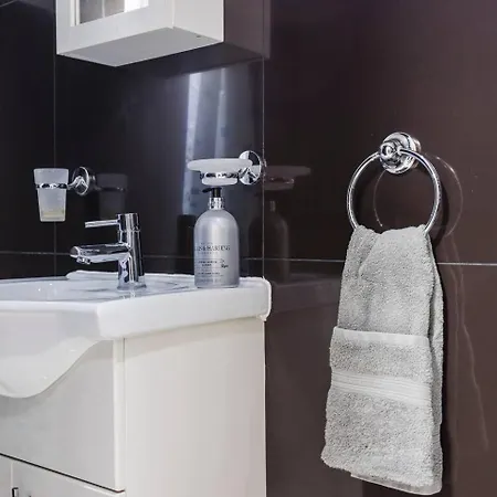 3 Bed 3 Bathroom Flat In Kensington B Appartement
