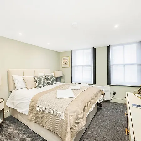 Apartment Stylish 2-bed Townhouse In Mayfair London