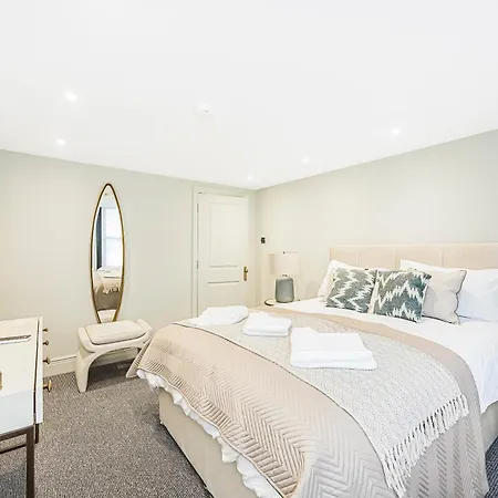 Stylish 2-bed Townhouse In Mayfair