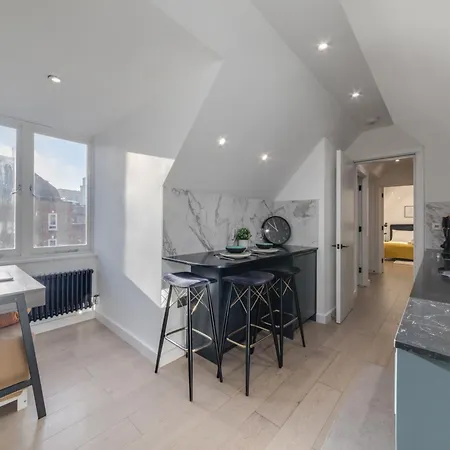 Apartment 1 Bedroom Penthouse - Shoreditch, By The Perfect London