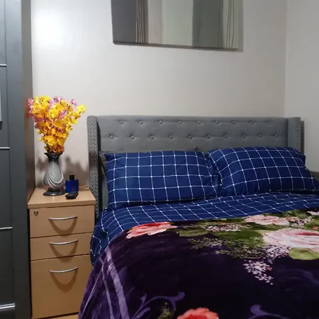 Homestay Exclusive Double Bedroom In A Gorgeous Shared Flat With Access