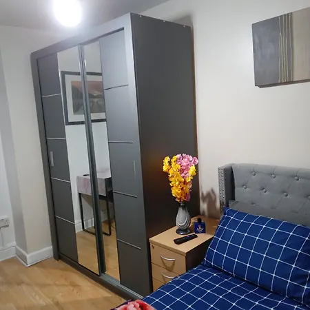 Homestay Exclusive Double Bedroom In A Gorgeous Shared Flat With Access Plumstead (Greater London)
