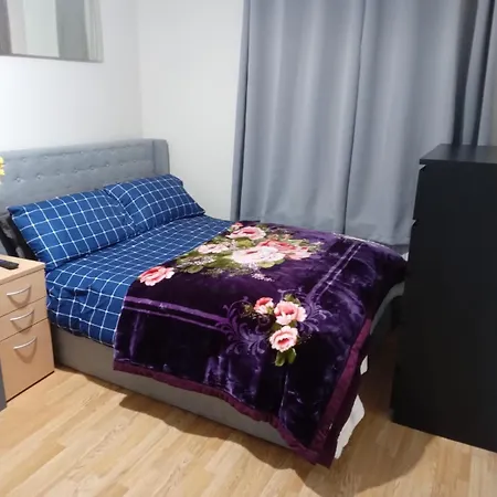 Exclusive Double Bedroom In A Gorgeous Shared Flat With Access Plumstead (Greater London)