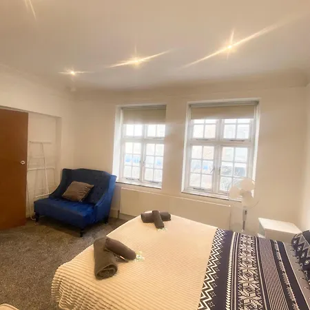 Apartment House With 4 Bedrooms Marylebone High Str London
