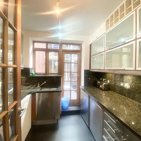 Apartment House With 4 Bedrooms Marylebone High Str London