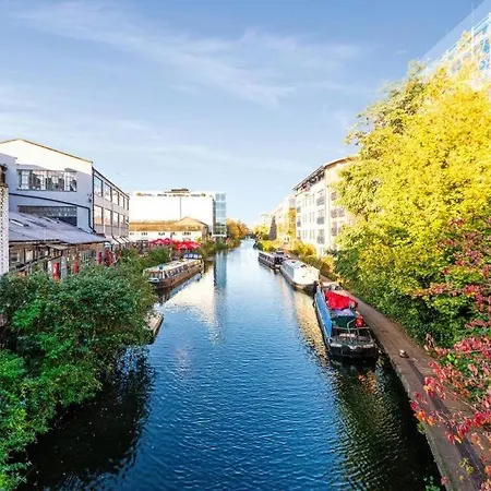 New Stylish 2 Bed 2 Bathrooms Flat Next To Canal Apartment London