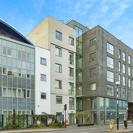 Apartment New Stylish 2 Bed 2 Bathrooms Flat Next To Canal *