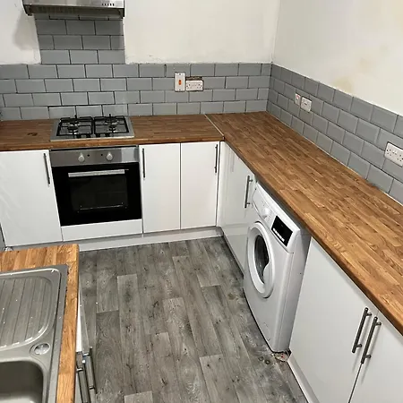 Apartment Mughal House Ground Floor Private 2bed & Free Parking *