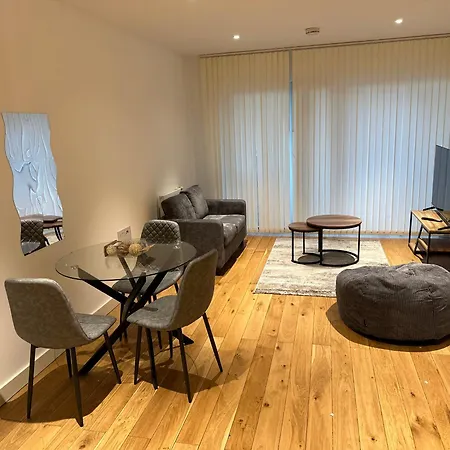 Apartment Stunning 1 Bedroom London
